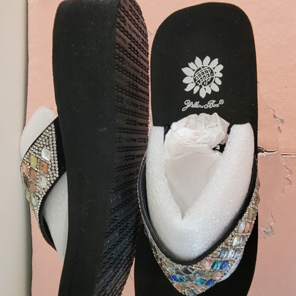 Yellow Box leather flip flops with multi colored crystals. US size 8.5. "Perri" - Picture 8 of 10